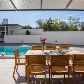 4 Bedroom Villa with Pool near Milna, Brac Island Sleeps 8 